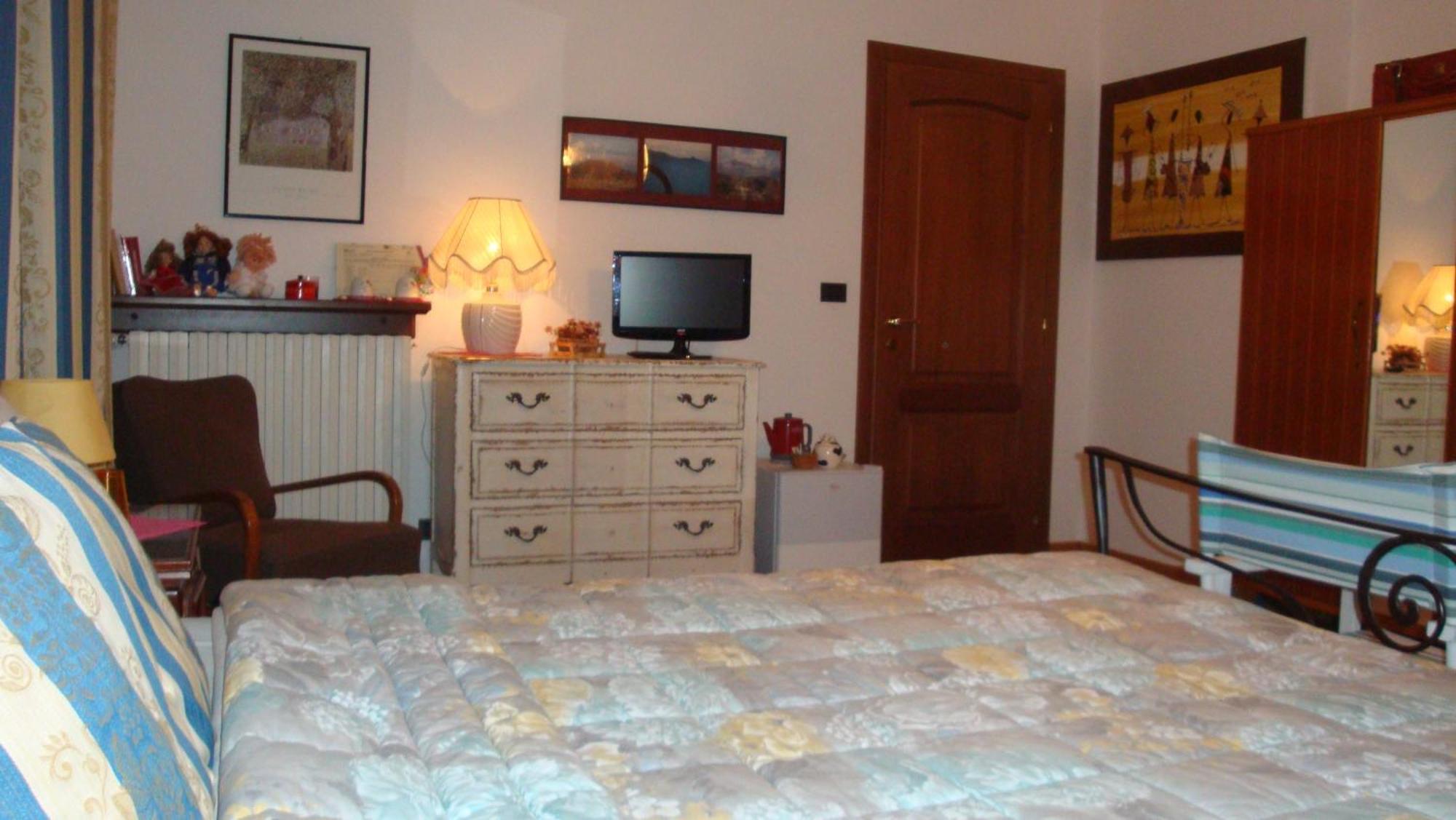 Il Melograno Bed & Breakfast Borgo San Dalmazzo Room photo